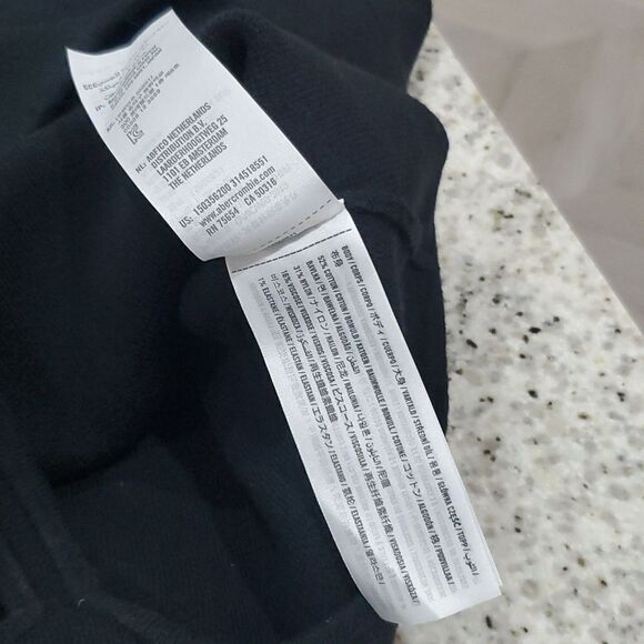 ✨️NWT Abercrombie Women’s black Knit bodysuit, Size Xl - Picture 6 of 6